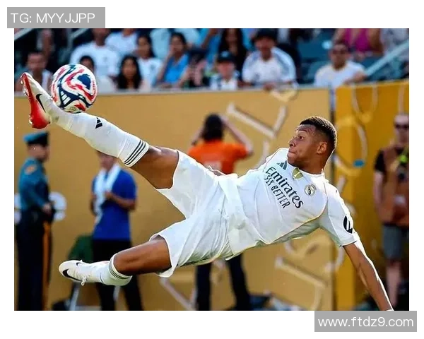 25岁足球球星崭露头角 未来或成为世界级巨星引发球迷热议 25岁足球球星崭露头角 未来或成为世界级巨星引发球迷热议