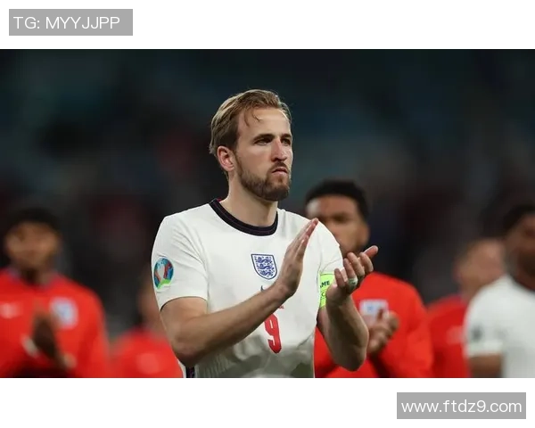 全球足坛百大球星排名揭秘 盘点历史最具影响力的足球传奇人物 全球足坛百大球星排名揭秘 盘点历史最具影响力的足球传奇人物