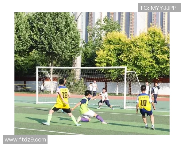 热血绿茵巨星专属球鞋炫酷壁纸点燃你的足球梦想激情