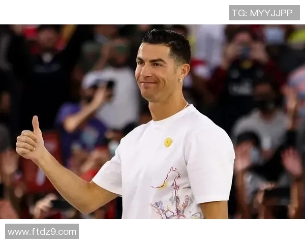 球星卡贝荣耀之路从绿茵激情到传奇绽放的非凡足球人生